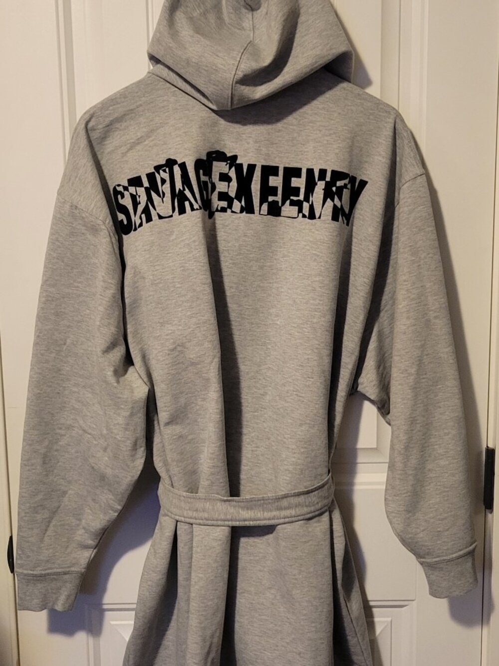 Savage X Fenty Women's XL/1X Gray Fleece Hooded Forever NEW Savage Showgirl Robe
